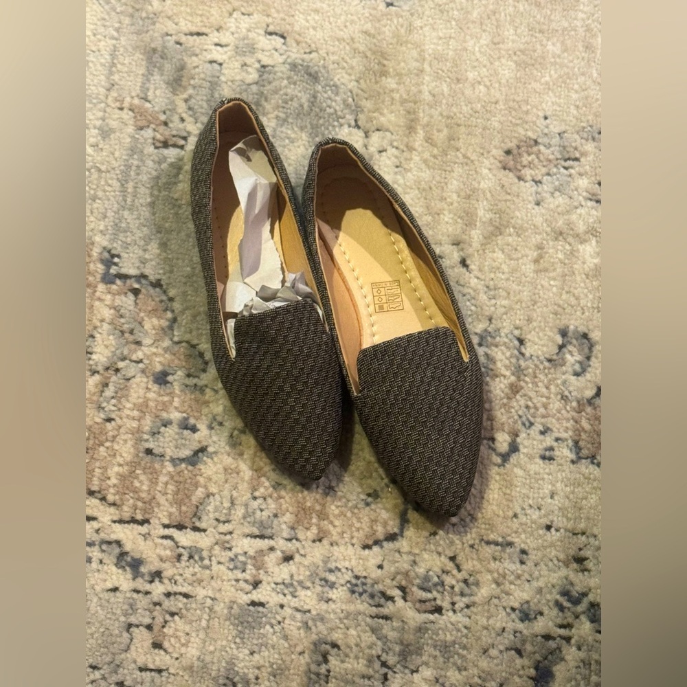 Ladies Flat Dress Shoes